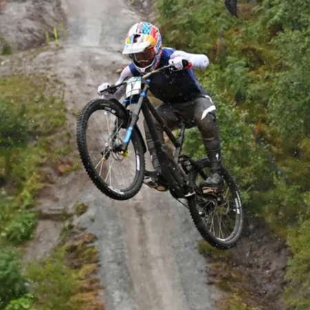 Athlete using SopraSports gear